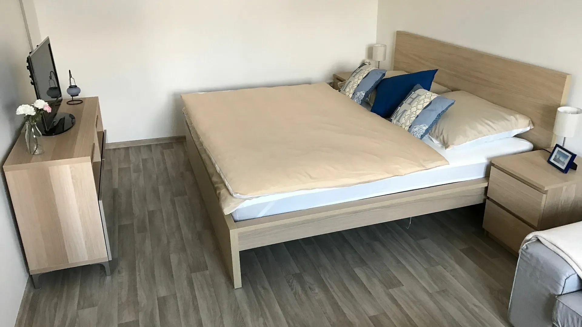 Km Apartments - Andel Praga Czechy