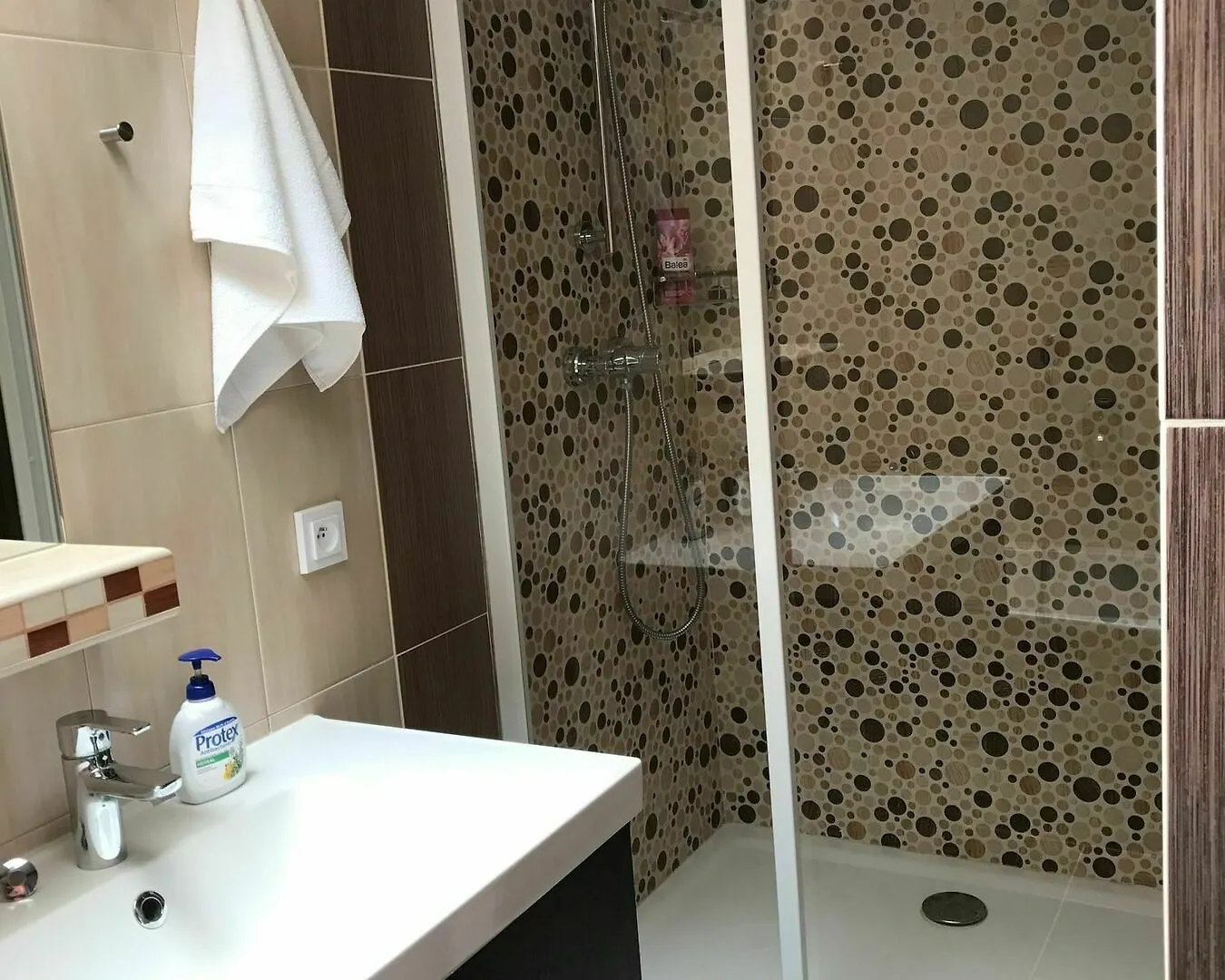 Km Apartments - Andel Praga Czechy